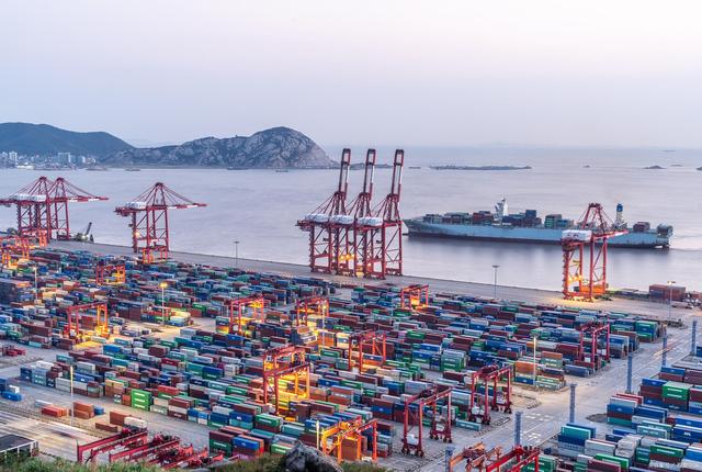 什么是集装箱船埠？集装箱船埠的界说、职能和组成