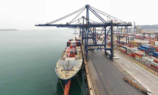 推动适合集装箱箱货物“散改集”运输，江苏内河最大集装箱船投运