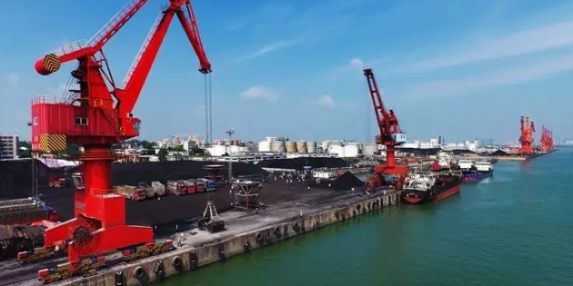 茂名到广州南沙集装箱水运“穿梭巴士”沿海支线开明