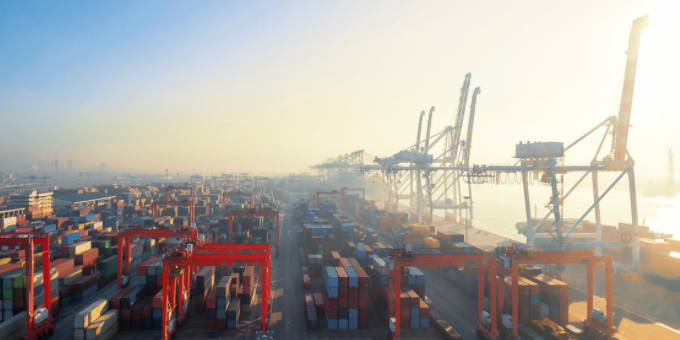 "稳表贸"多个港口船埠颁发沉箱免费堆存，堆场近期也不得涨价