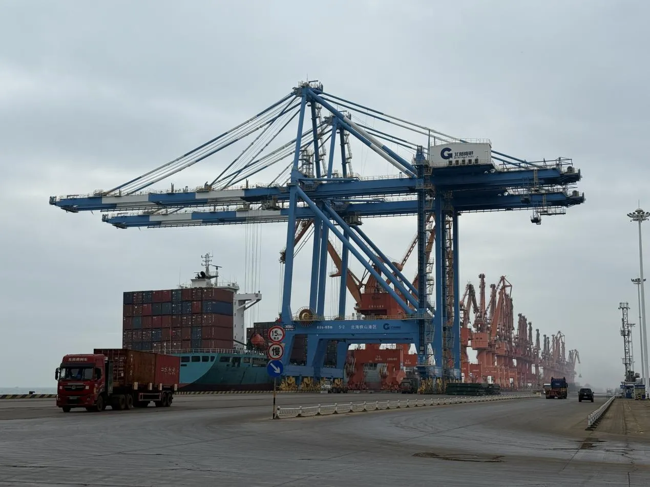 北部湾港前三季度集装箱吞吐量稳重增长，打造高效益物流新通路