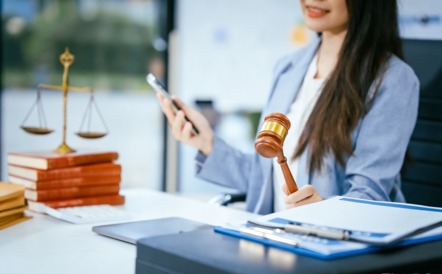 海运货物受损，船公司、货代与保险公司，谁该赔？