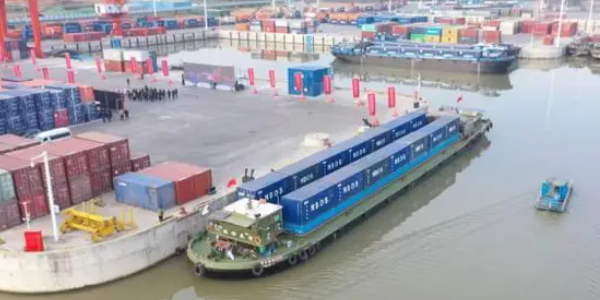周口港到宁波舟山港内河集装箱航路开航